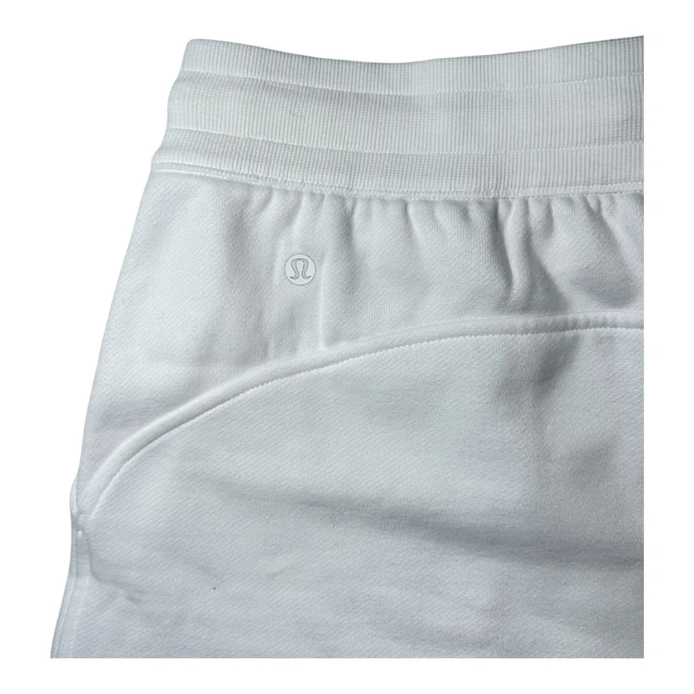 NWT Lululemon Scuba‎ High-Rise Short 5